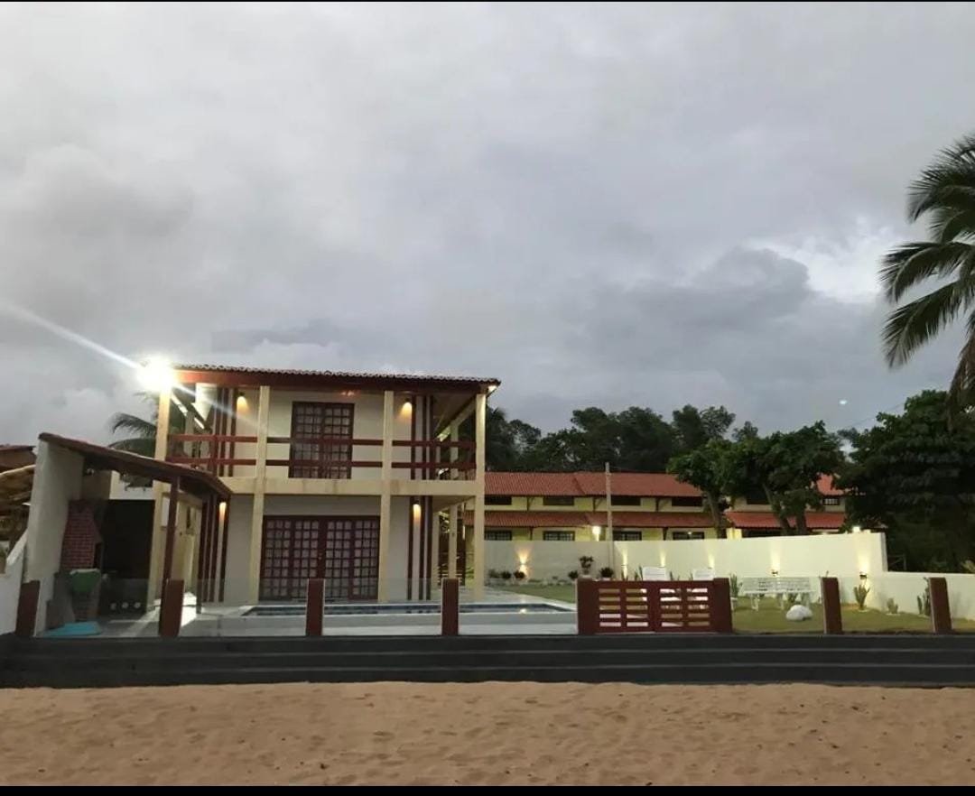 c42ec953-d0b3-4023-afc5-f40dc3d8df0e